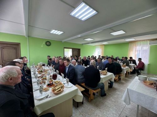 В Новошешминске прошёл поминальный обед памяти Хариса Хусаинова, который скончался 40 дней назад