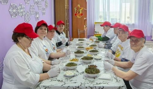 Новошешминцы продолжают помогать бойцам СВО