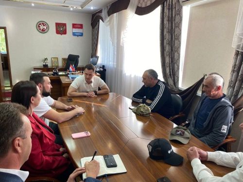 Руководитель Новошешминского района встретился с волонтерами