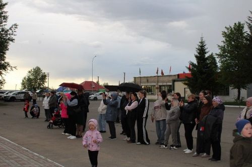 В продолжение празднования Международного дня семьи 15 мая в Новошешминске прошел вечерний концерт
