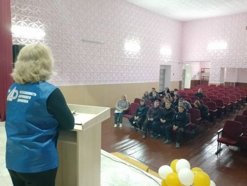 Профилактика ДТП и безопасность на дорогах стали темой встречи в Петропавловском СДК