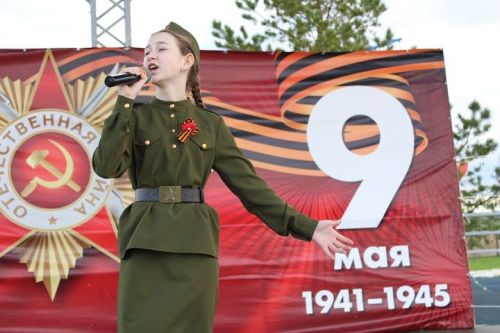 В Новошешминске прошел марафон «Война в стихах», посвященный 80-летию Победы (фоторепортаж)