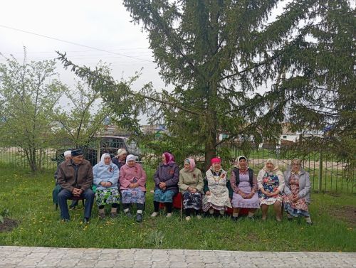 80 лет Великой Победе: в селе Простые Челны почтили подвиг тружеников тыла и ветеранов