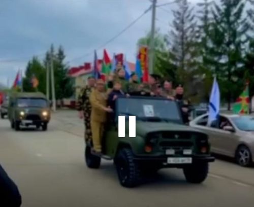 Парад ретро-техники в Новошешминске в День Победы