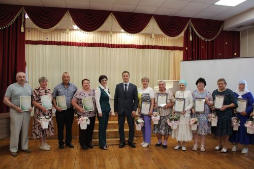 В Новошешминске состоялось торжественное мероприятие в честь Дня социального работника (фоторепортаж)