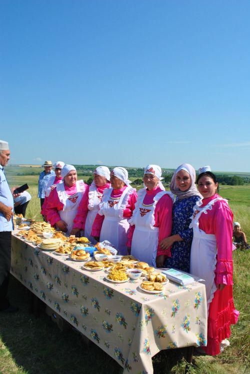 Дальнейший путь лежал к гостеприимной и хлебосольной Слободе Архангельской.
