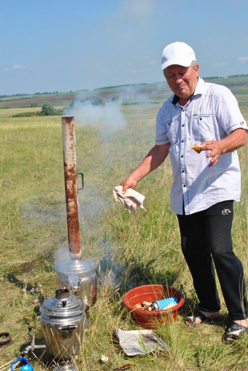 Дальнейший путь лежал к гостеприимной и хлебосольной Слободе Архангельской.