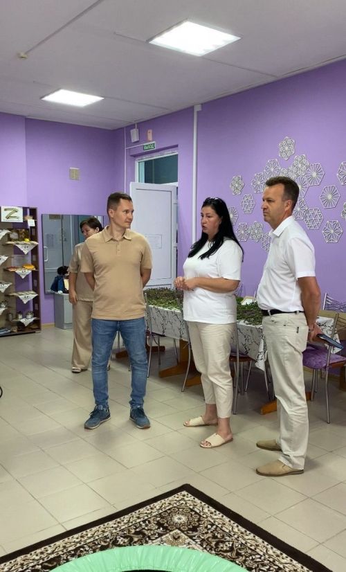 Руководитель исполкома ознакомился с условиями жизни в Новошешминском доме-интернате для престарелых и инвалидов