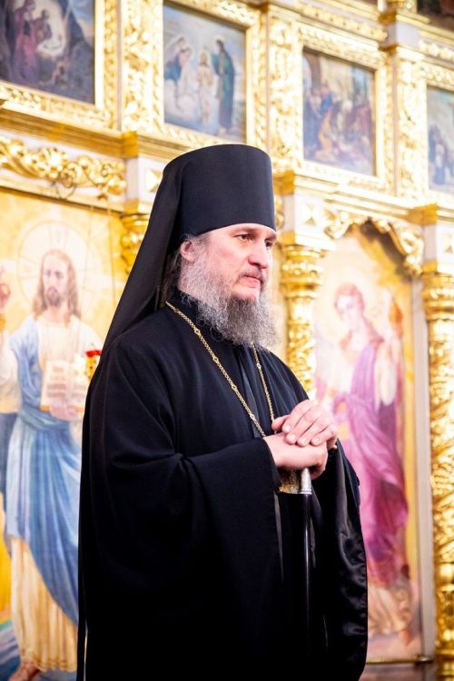 Епископ Пахомий поздравляет новошешминцев с Днем семьи, любви и верности