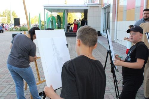 Новошешминск стал центром фестиваля добрососедства «Наш двор»