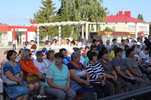 Новошешминск стал центром фестиваля добрососедства «Наш двор»