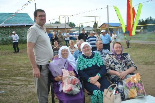 Красный Октябрь отпраздновал День села