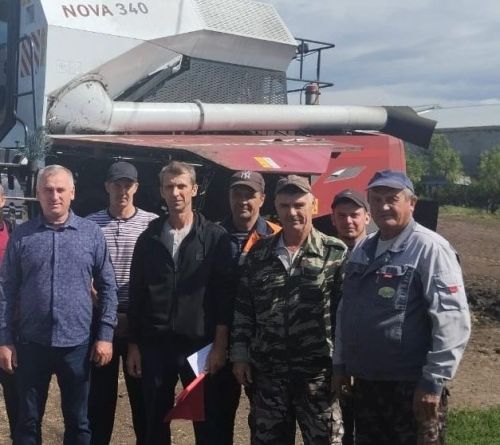 Лидерам жатвы Новошешминского района вручены премии