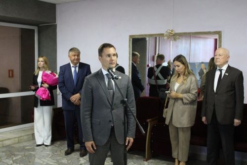 В Новошешминске открылась выставка «Отец Героя»