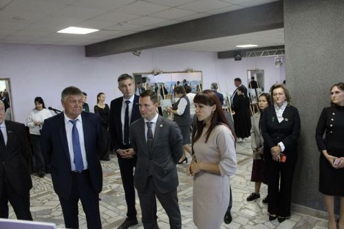 В Новошешминске открылась выставка «Отец Героя»