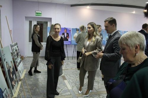 В Новошешминске открылась выставка «Отец Героя»