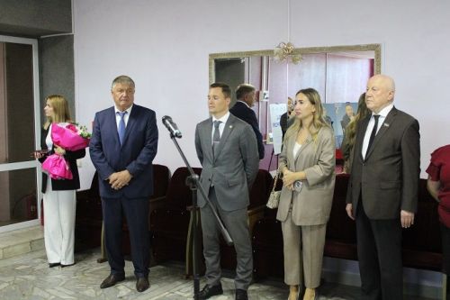 В Новошешминске открылась выставка «Отец Героя»