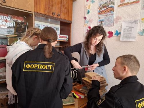 Юные волонтёры Слобода-Волчинской школы подарили книгам вторую жизнь