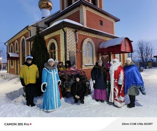 «Пришла Коляда — отворяй ворота!»: В селе Петропавловка прошли праздничные обходы