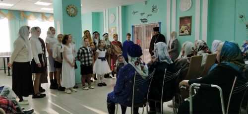 Воскресная школа выступила с концертом в Новошешминском доме-интернате