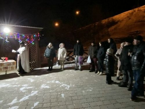 В Ленинском сельском поселении освятили родник и открыли купель на Крещение