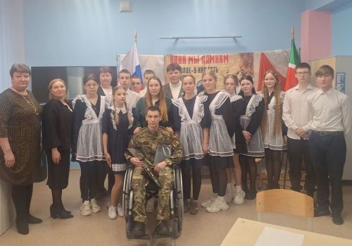 Живые истории мужества: в Новошешминском районе проходят уроки патриотизма с участием героев СВО