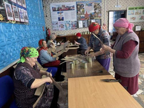 Жители Чувашской Чебоксарки изготовили более 300 окопных свечей