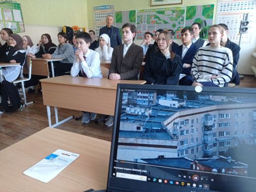 Киноурок мужества прошел для учеников Зиреклинского лицея