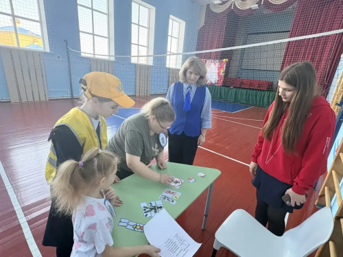Семейный квест по безопасности дорожного движения прошел в Черемуховской школе
