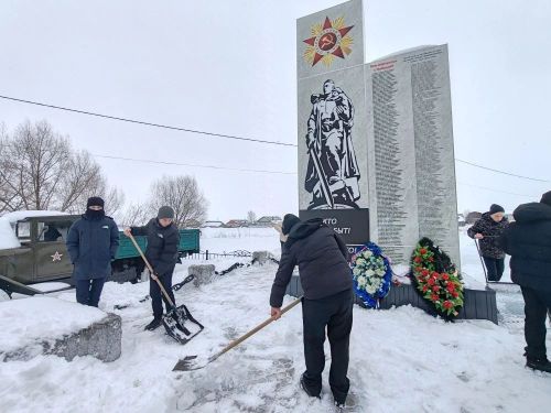 Забота о прошлом ради будущего: «Снежный десант» в Ленинской школе