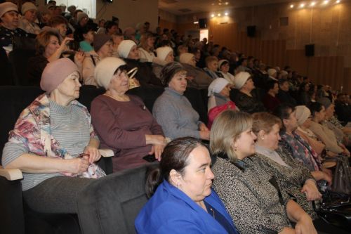 В канун 8 марта в Новошешминском РДК прошел праздничный концерт (фоторепортаж)