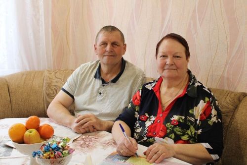 Сорок пять лет любви и  девяносто лет труда