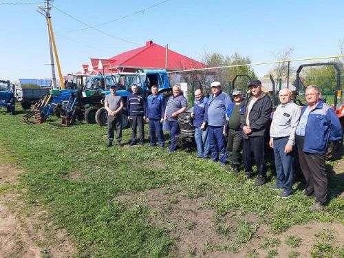 В районе завершили технический осмотр частных тракторов