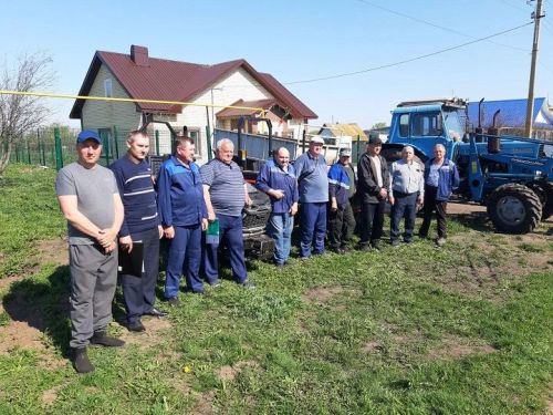 В районе завершили технический осмотр частных тракторов