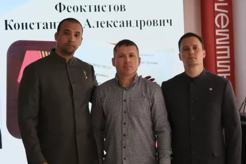 В Новошешминске почтили память героев и вручили юным жителям первые паспорта