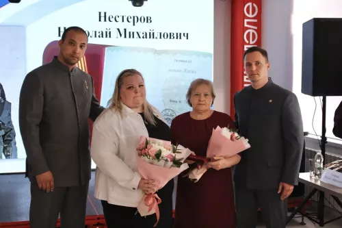 В Новошешминске почтили память героев и вручили юным жителям первые паспорта