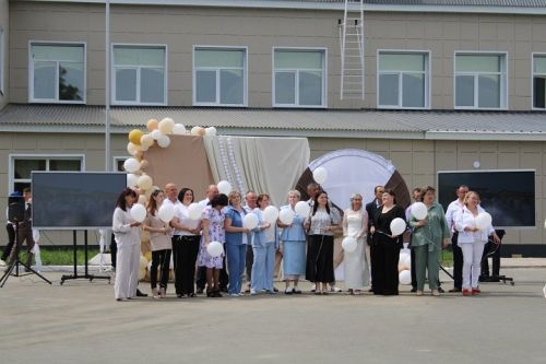 26 мая в Новошешминской гимназии прозвенел последний школьный звонок (фоторепортаж)