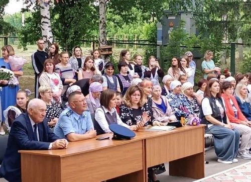 Прокурор Новошешминского района принял участие в торжественной линейке «Последний звонок» в селе Татарское Утяшкино