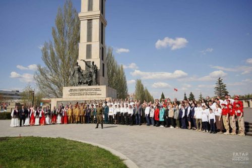 В парке Победы Казани снимают клип на песню «Солдатлар» на двух языках