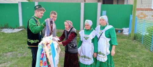 Сабантуй идёт по селу: традиции сбора подарков