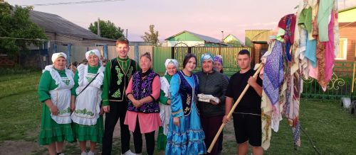 Сабантуй идёт по селу: традиции сбора подарков