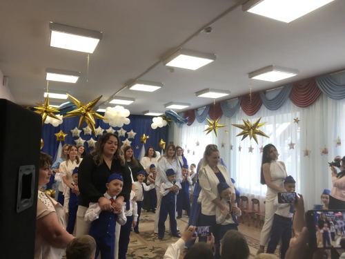 «У родителей наших выпускников  удивительный талант»: заведующая «Ландыша» — о 39-м выпуске и пути к школе