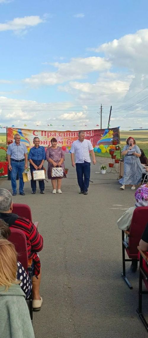 На территории Лебедкинского клуба прошёл праздник «День деревни - Сердцу милый уголок»