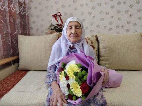 Опираясь на Всевышнего и детей: 90 лет жизни, полной испытаний и света