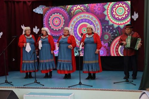 «Сурэкэ» покорил саратовскую землю: мед, диплом и зрительская любовь