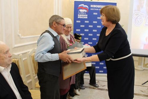 15 мая в Новошешминском отделе ЗАГС отпраздновали Международный день семьи (фоторепортаж)