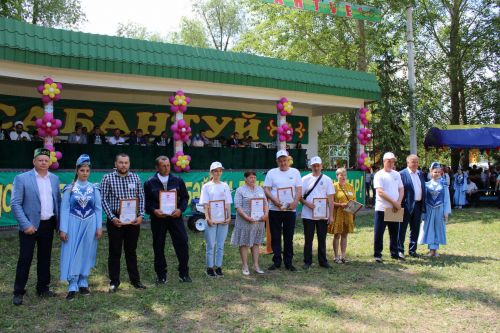 10 июня в Новошешминске прошел Сабантуй (фоторепортаж)
