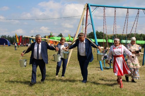 10 июня в Новошешминске прошел Сабантуй (фоторепортаж)
