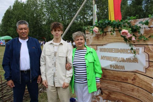 10 июня в Новошешминске прошел Сабантуй (фоторепортаж)