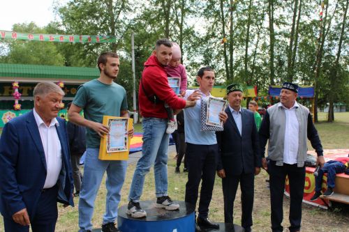 10 июня в Новошешминске прошел Сабантуй (фоторепортаж)